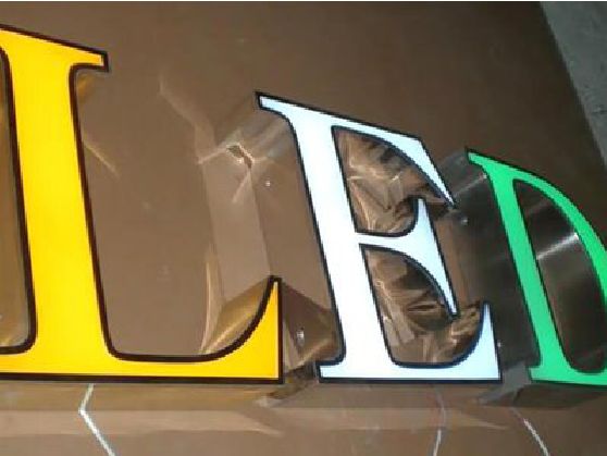 贵港介绍LED招牌的基础知识。